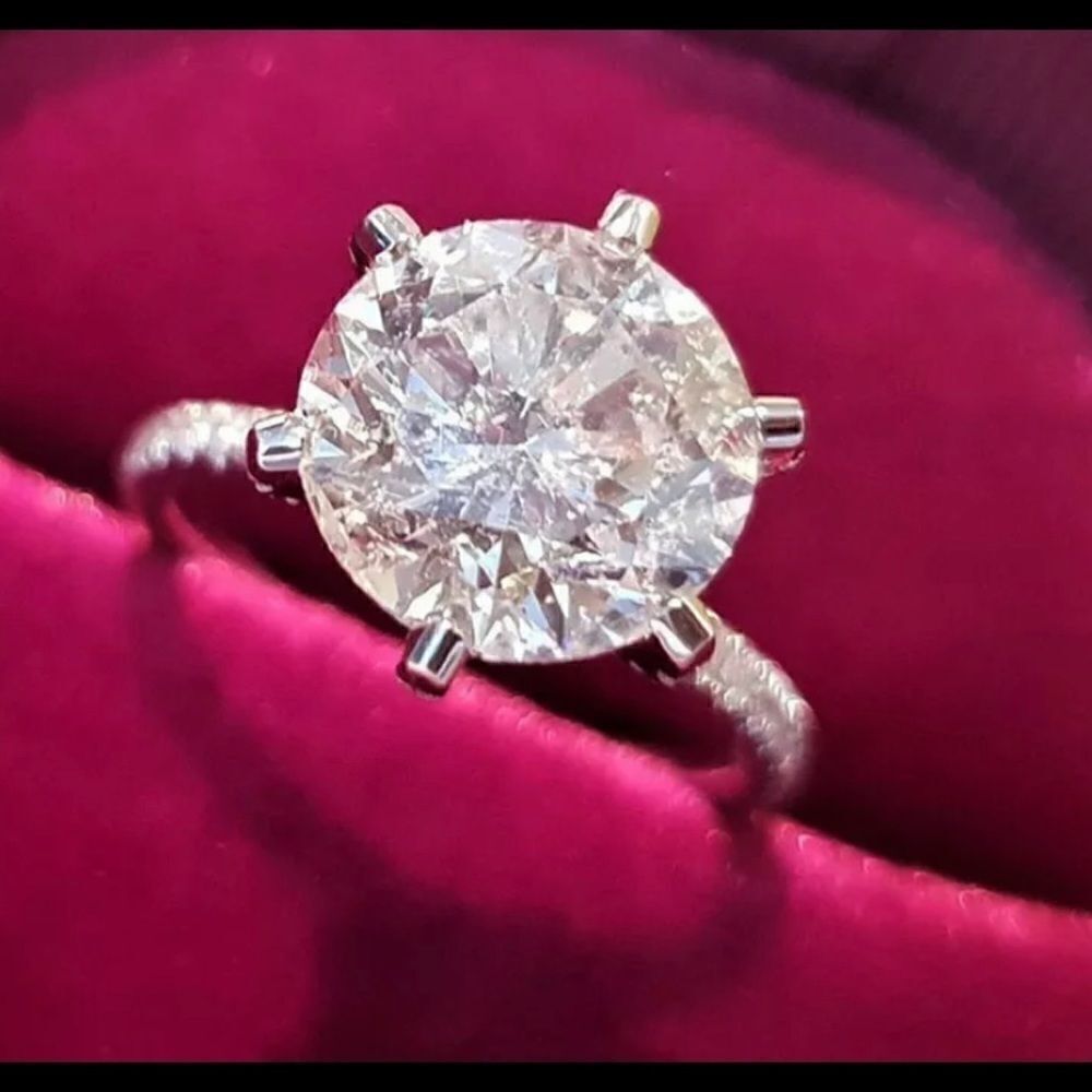 Beautiful 2ct Silver CZ Diamond Ring - Picture 4 of 4